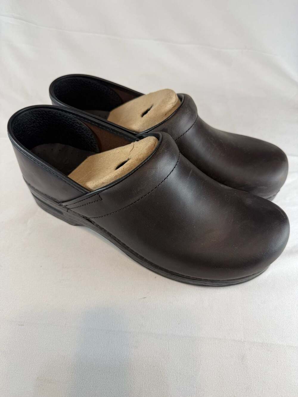 Dansko Professional Men’s Clogs Size 45W Brown Leather Slip On Wide Heritage Wor